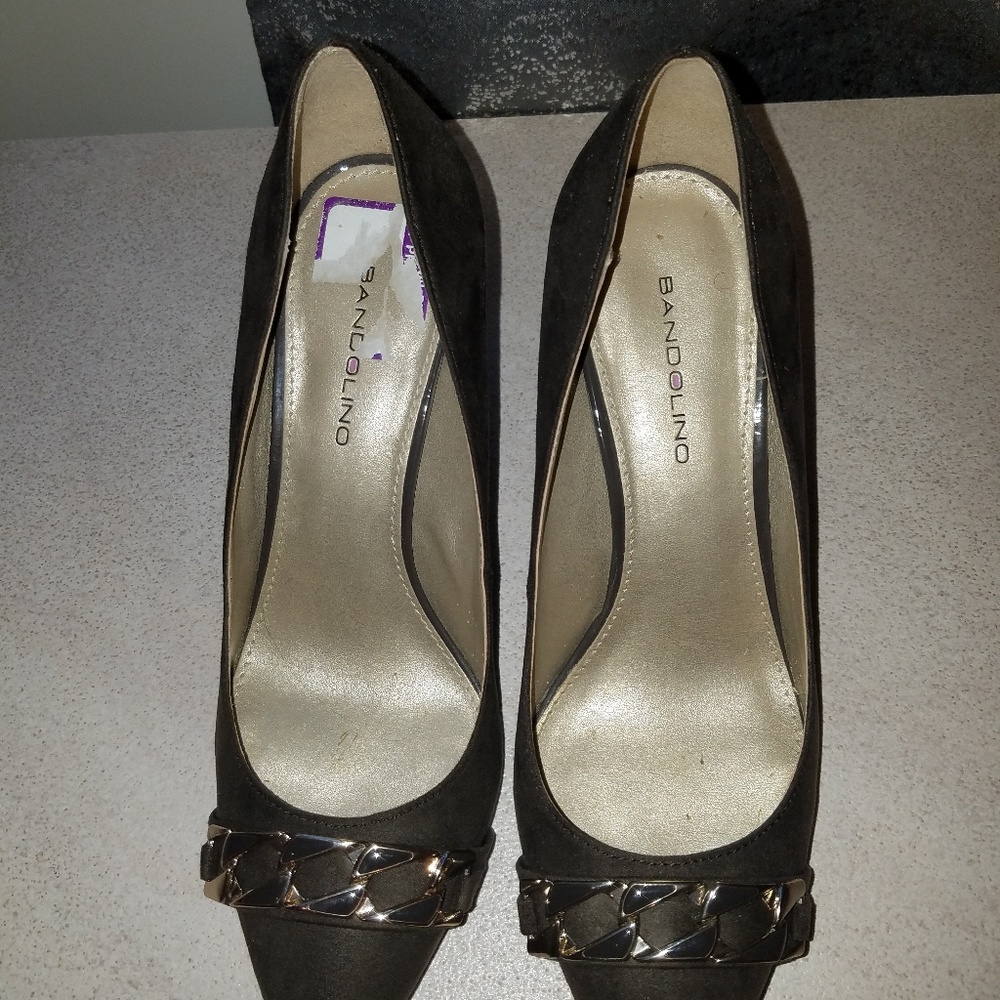 Bandolino Brown Suede Heels